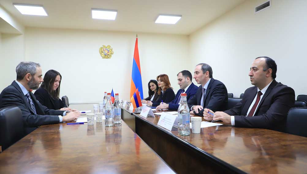 Ռոբերտ Խաչատրյանն ընդունել է Հայաստանում Չեխիայի դեսպան Պետր Պիրունչիկին