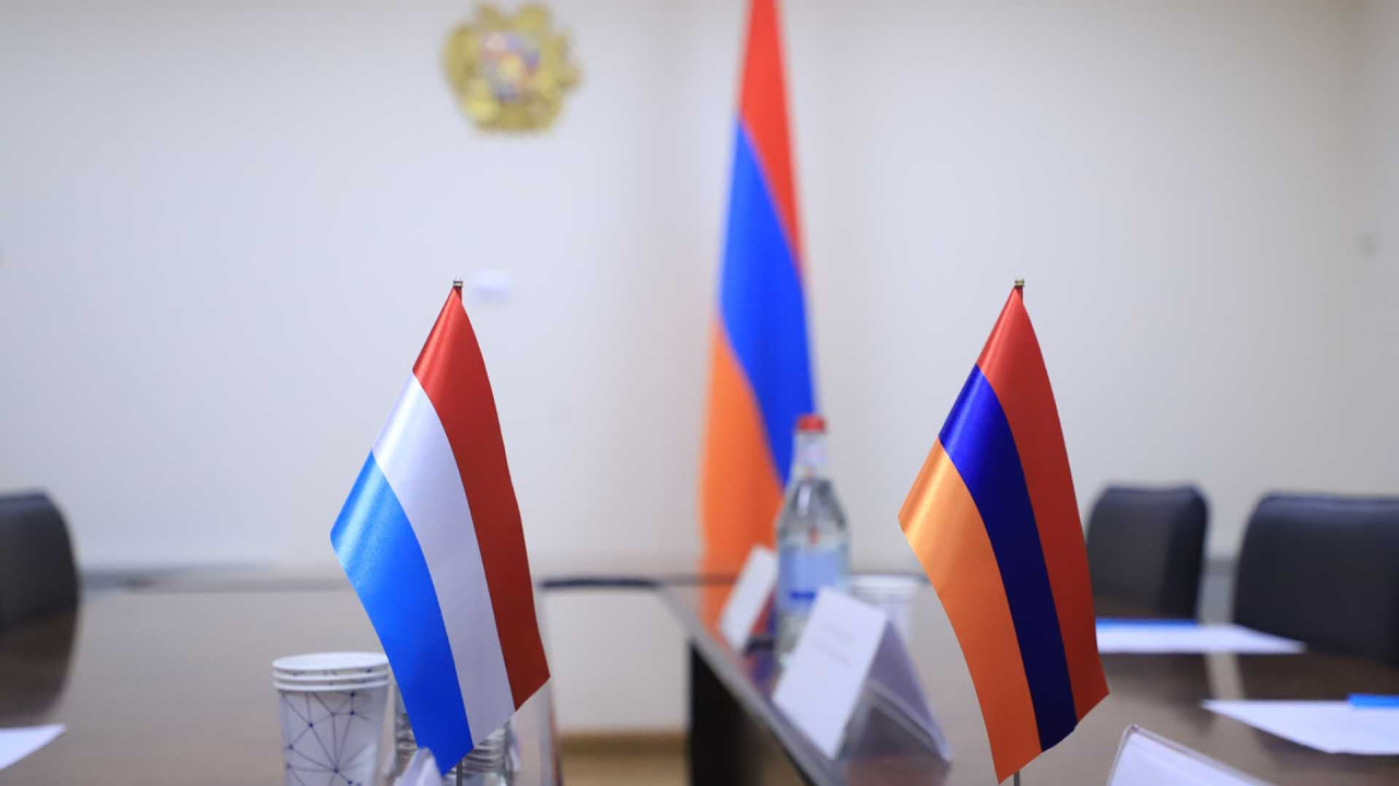 Министр принял новоназначенного посла Люксембурга