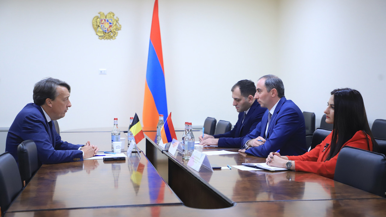 Նախարար Ռոբերտ Խաչատրյանն ընդունել է Բելգիայի դեսպան Էրիկ Դե Մույնքին
