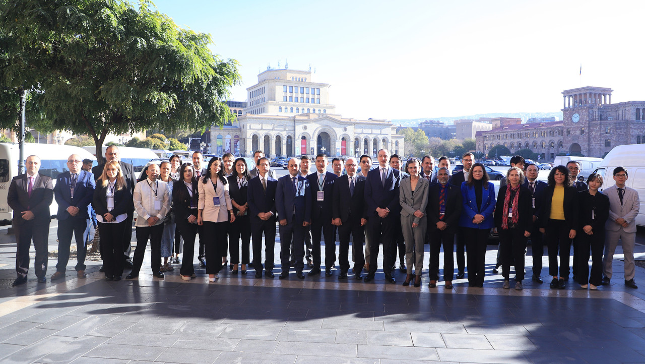 Նախարարը ողջունել է ՄԱԿ-ի ԱԽՏՏՍ հանձնաժողովի Ասիա-խաղաղօվկիանոսյան տեղեկատվական գերարագընթաց կապուղու համակարգող կոմիտեի նիստի մասնակիցներին