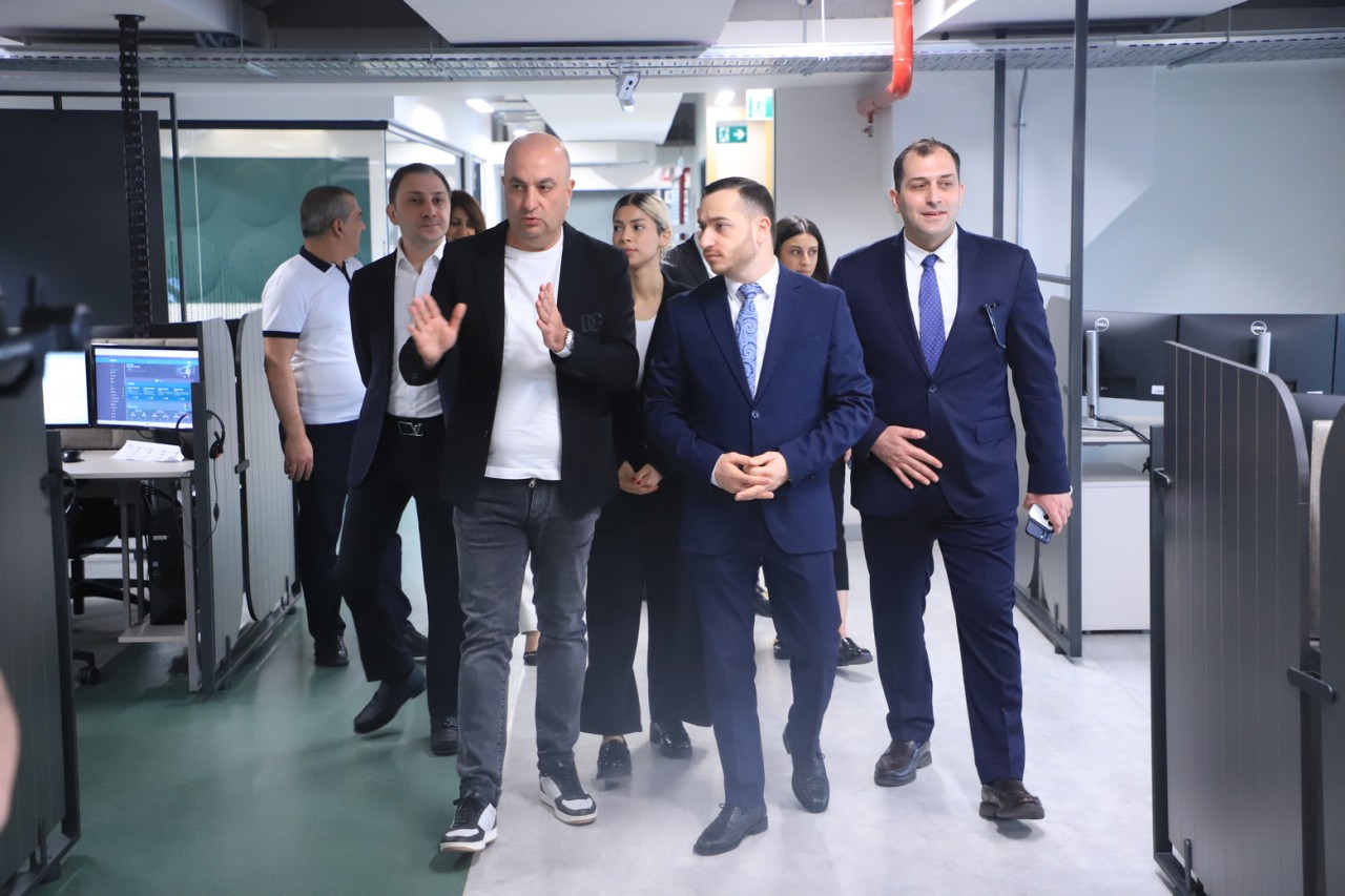 Նախարար Մխիթար Հայրապետյանն այցելել է «Դիջիթեյն» ընկերություն
