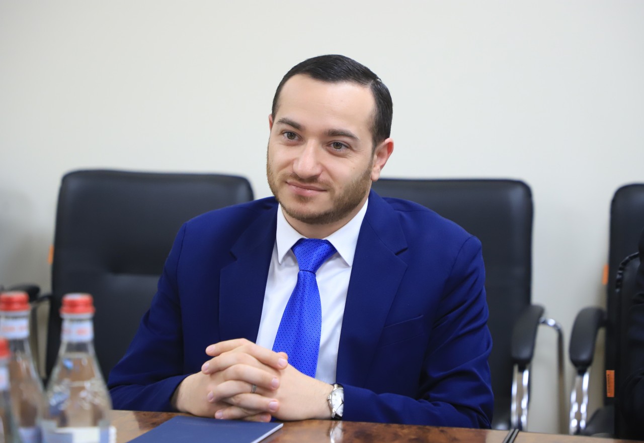 Մխիթար Հայրապետյանն ընդունել է «Ֆիլիպ Մորրիս Ինտերնեշնլ» ընկերության հայաստանյան գրասենյակի գլխավոր տնօրենին