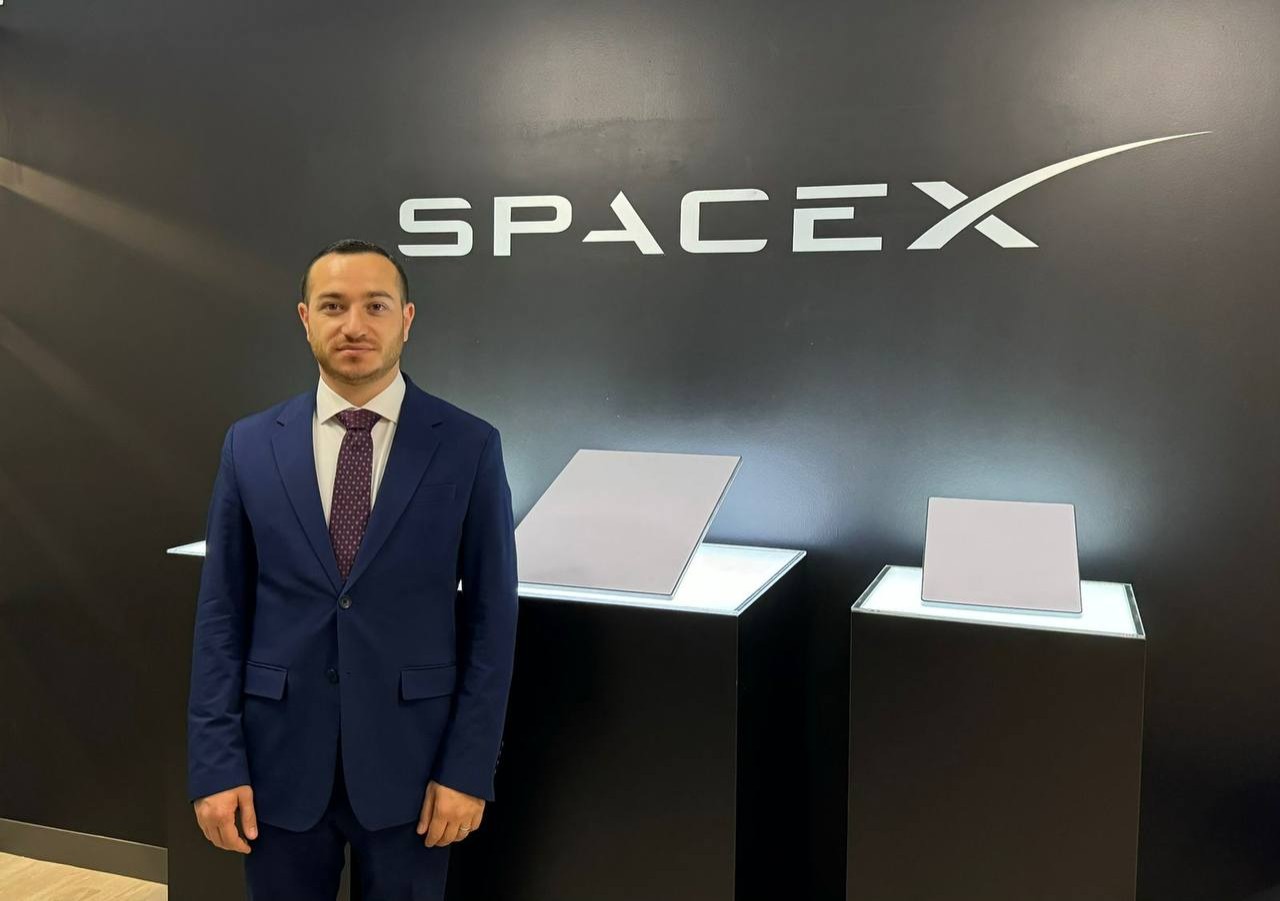 Նախարար Մխիթար Հայրապետյանն այցելել է Starlink-ի գրասենյակ
