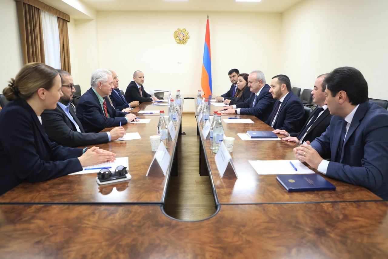 Հայաստանը պատրաստ է ընդունել «Ծրագրավորման միջազգային ուսանողական մրցույթը». ԲՏԱ նախարարն ընդունել է ICPC հիմնադրամի նախագահ Բիլ Փաուչերի գլխավորած պատվիրակությանը
