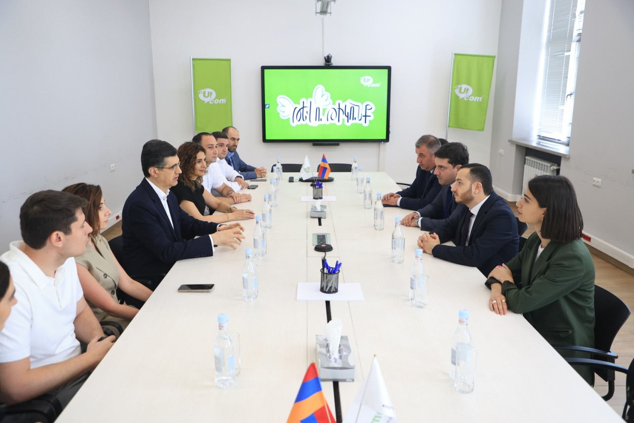 Ոլորտային խնդիրների լուծման շուրջ աշխատանքեր են տարվում. Մխիթար Հայրապետյանն այցելել է Ucom ընկերություն