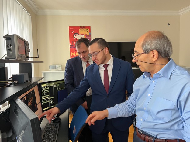 Համագործակցության նոր հնարավորությունները քննարկելու նպատակով Մխիթար Հայրապետյանն այցելել է «Բազումք» տիեզերական հետազոտությունների լաբորատորիա