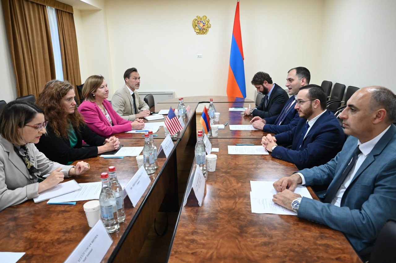 ՀՀ ԲՏԱ նախարարն ընդունել է ԱՄՆ պետքարտուղարի կիբեռտարածության և թվային քաղաքականության բյուրոյի գծով ավագ տեղակալին՝ ոլորտային համագործակցության հնարավորություններն, առաջնահերթություններն ու ակնկալիքները քննարկելու