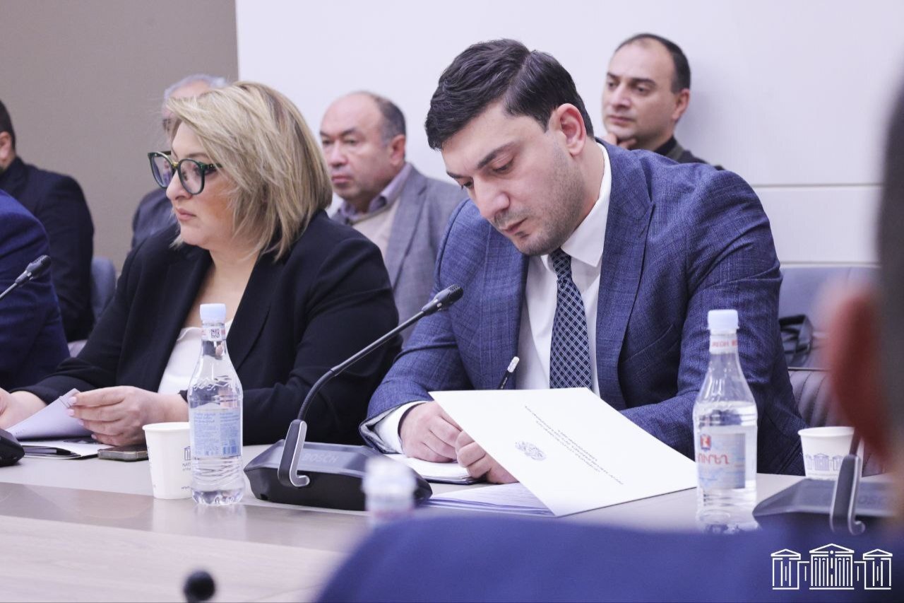 Նախարարի տեղակալ  Գևորգ Մելիքսեթյանը ԱԺ հանձնաժողովում ներկայացրել է Հայաստանում շարժական կապի լայնաշերտ 5G տեխնոլոգիայի ներդրմանն ու զարգացմանն ուղղված օրինագիծը