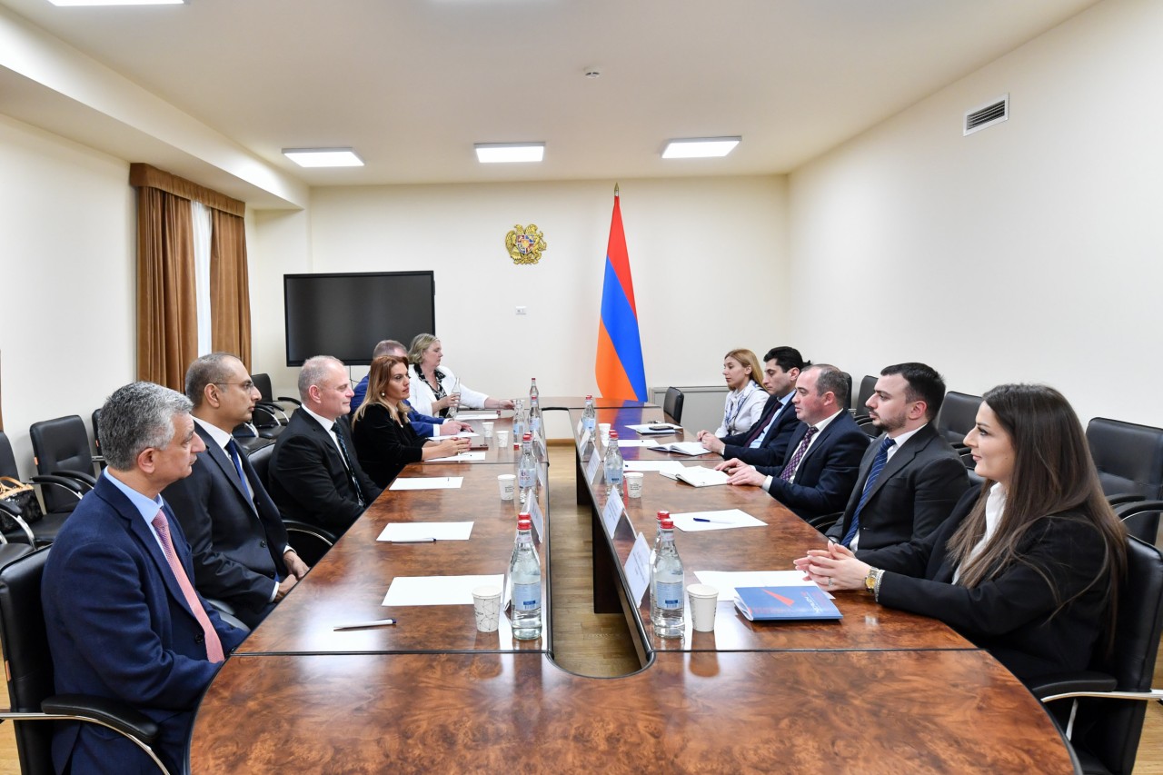 ՀՀ բարձր տեխնոլոգիական արդյունաբերության նախարարի տեղակալ Ռուբեն Սիմոնյանն ընդունել է Siemens ընկերության ներկայացուցիչներին