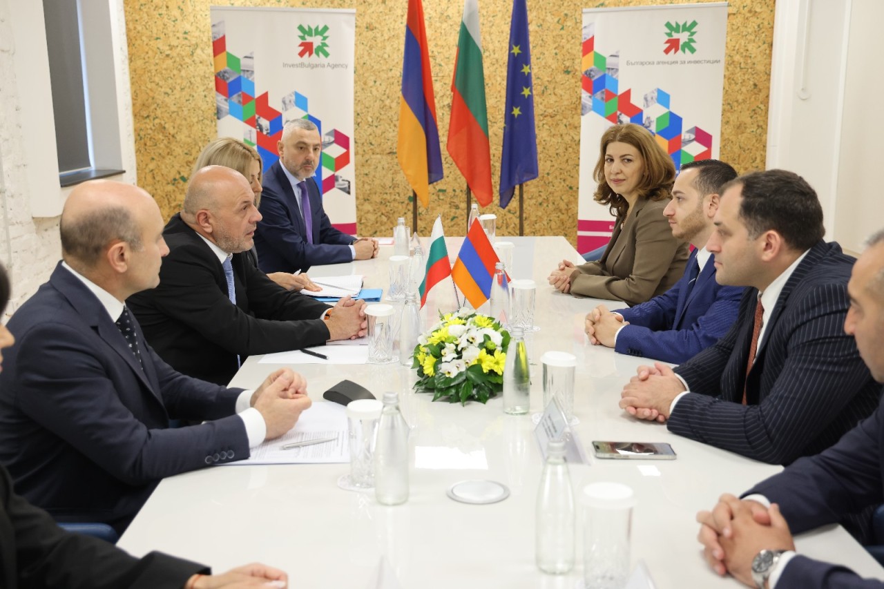 Մխիթար Հայրապետյանը հանդիպել է Բուլղարիայի փոխվարչապետ  Տոմիսլավ Դոնչևի հետ. միասին այցելել են գերհամակարգչի տարածաշրջանային կենտրոն