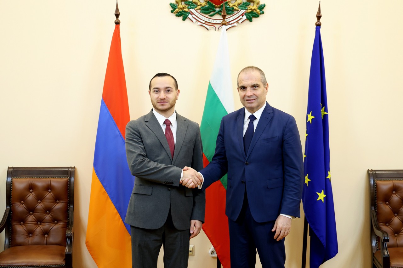 Mkhitar Hayrapetyan Meets with Grozdan Karadjov, Deputy Prime Minister of Bulgaria New Prospects Outlined to Expand Cooperation