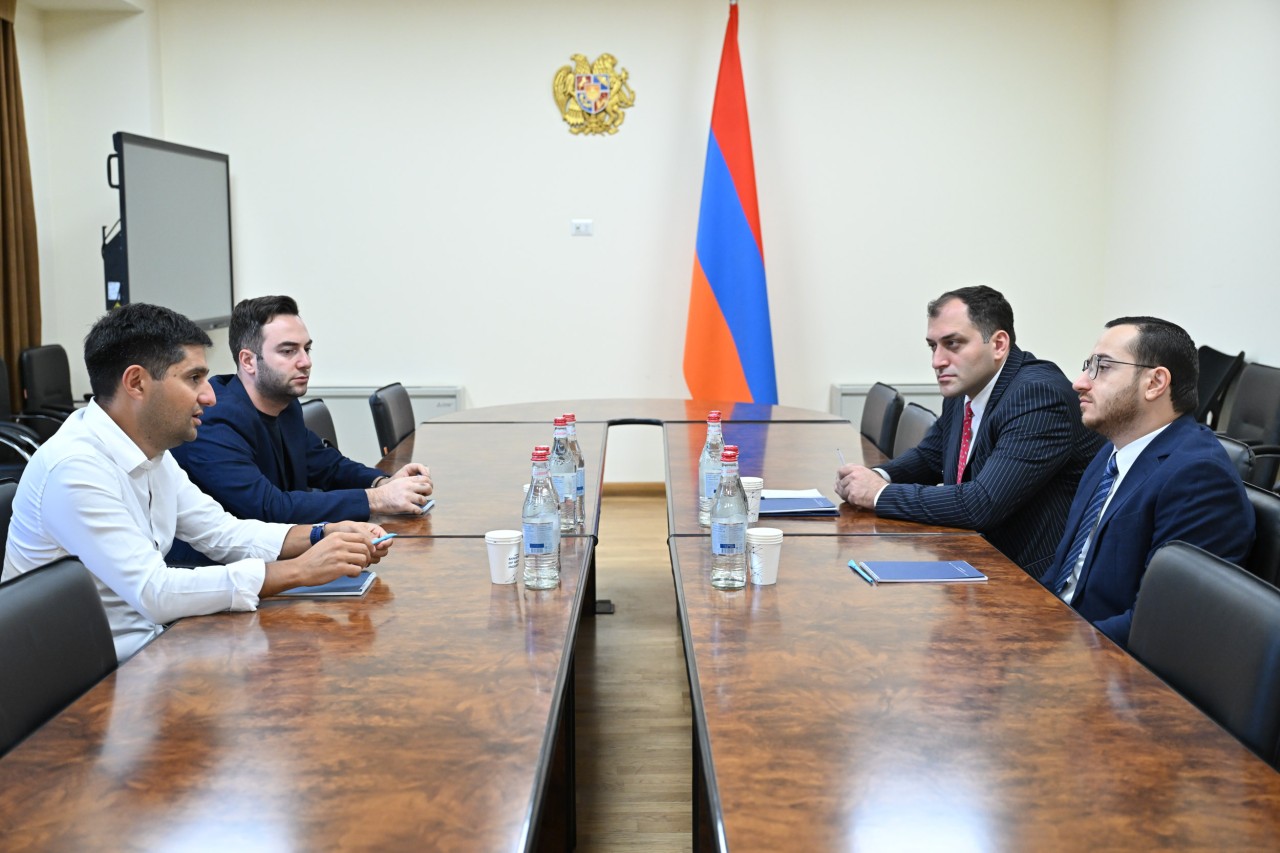 ՀՀ ԲՏԱ նախարարությունում քննարկվել են Հայաստանում ԱԲ խոշոր տվյալային կենտրոնի ստեղծման նախագծին առնչվող հարցեր