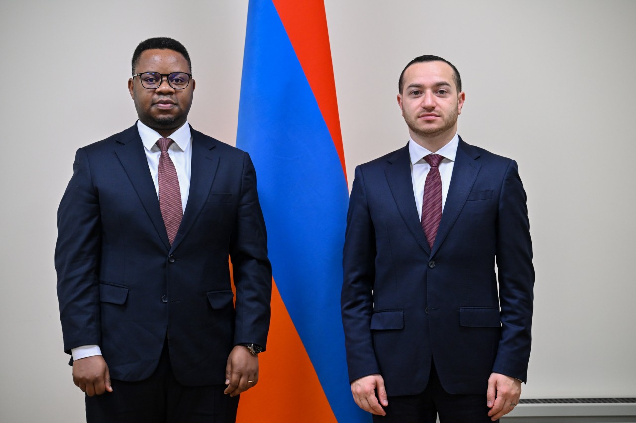 ՀՀ ԲՏԱ նախարար Մխիթար Հայրապետյանը հանդիպել է Ռուանդայի ՏՀՏ և նորարարությունների հարցերով նախարարին