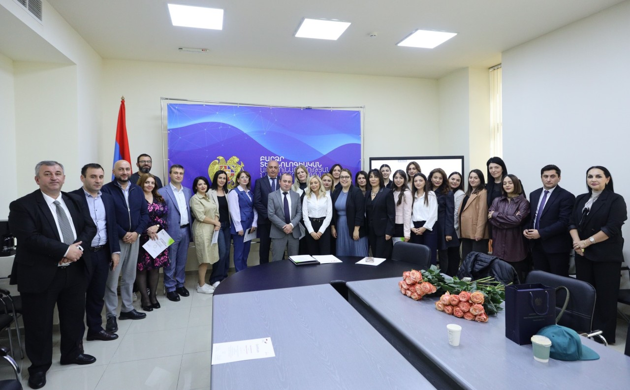 ՀՀ ԲՏԱ նախարարության աշխատակիցները ստացել են վերապատրաստման դասընթացների ավարտական հավաստագրեր