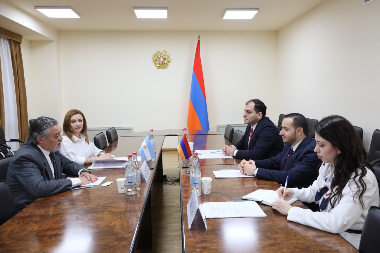 ՀՀ ԲՏԱ նախարար Մխիթար Հայրապետյանն ընդունել է Արգենտինայի դեսպանին