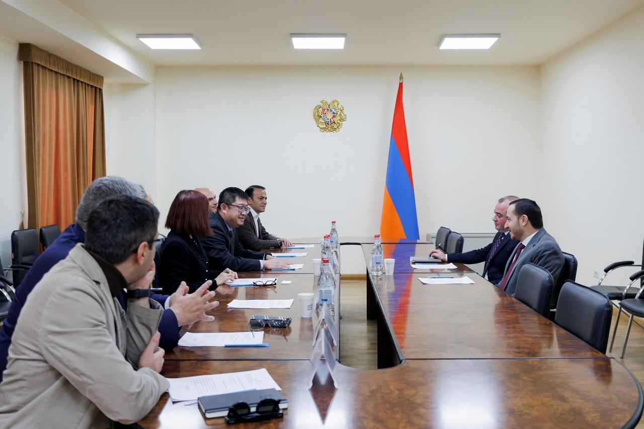 ԲՏԱ նախարար Մխիթար Հայրապետյանն ընդունել է Supermicro ընկերության ներկայացուցիչներին